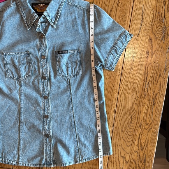 Vintage 2002 Harley Davidson women’s short sleeve shirt. - Picture 13 of 13